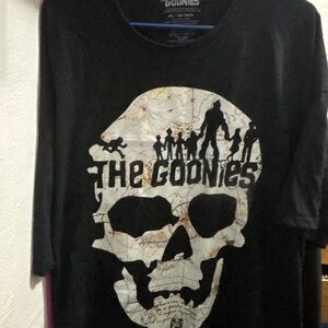 NWT Goonies tee